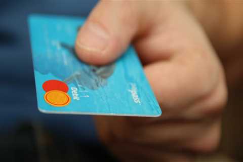 What's the average credit card score?