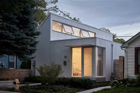Corrugated Metal Sets a Home Apart in a Tight-Knit Toronto Neighborhood
