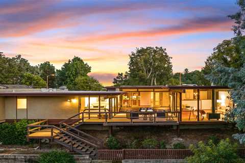 This $2.5M Miller Fong Midcentury Is All About the View