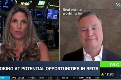 Diversifying Your Portfolio with REITs