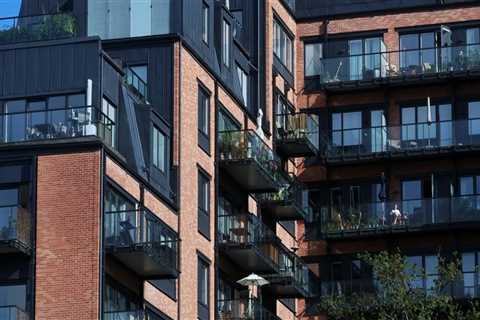The Hassle-free Option: Using Luxury Apartment Living To Avoid The Complexities Of Residential..