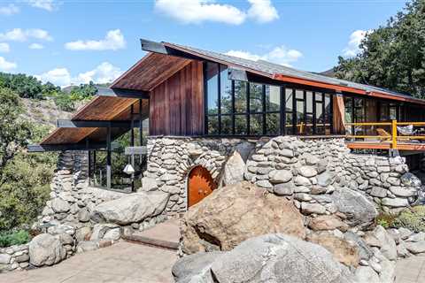 Tracing the History of Boulder Crest, a Storied—and on the Market—Altadena Home