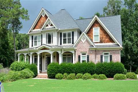 Choosing Between a Listing Agent and Cash Home Buying in Florida