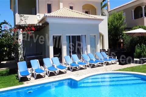 Exploring Transportation Options During Your Villa Rental Stay